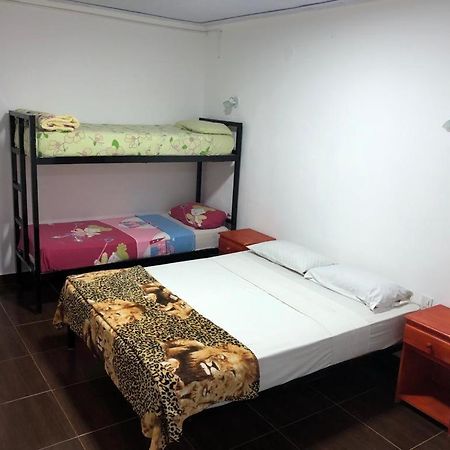 Iguazu Apart Hostel Puerto Iguazu Bagian luar foto