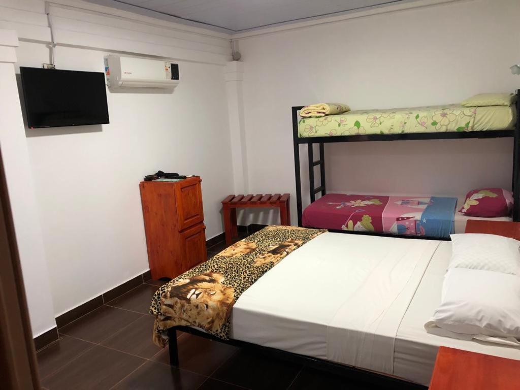 Iguazu Apart Hostel Puerto Iguazu Bagian luar foto
